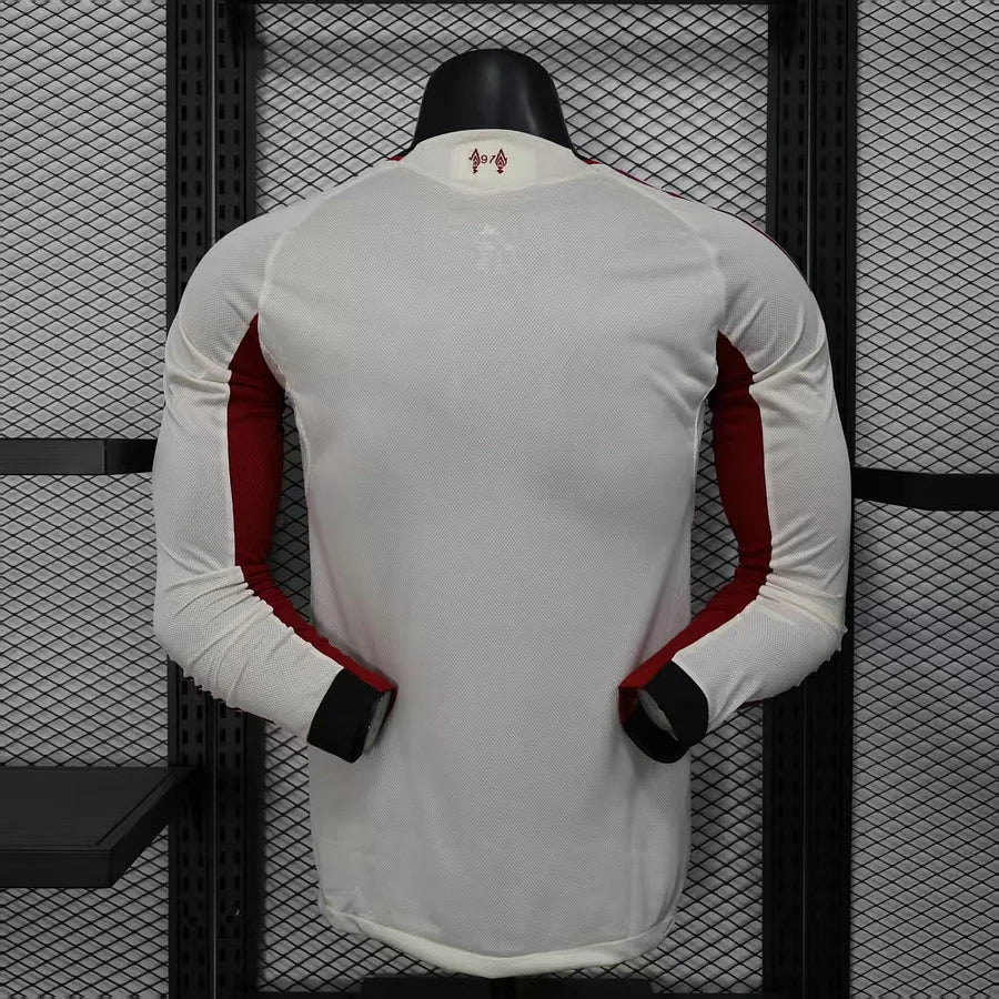 Liverpool 25-26 Away