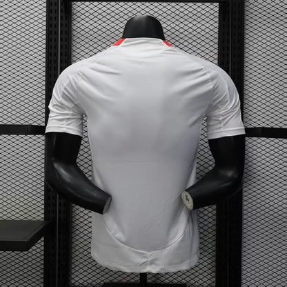 Liverpool 25-26 Away