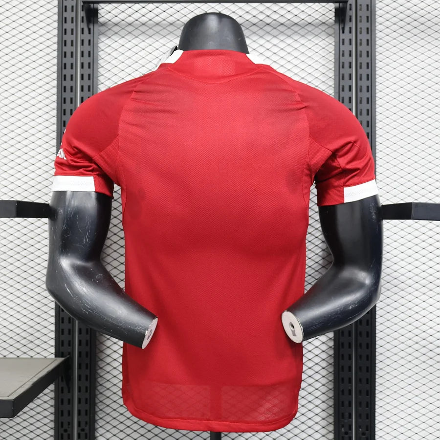 Liverpool 25-26 Home